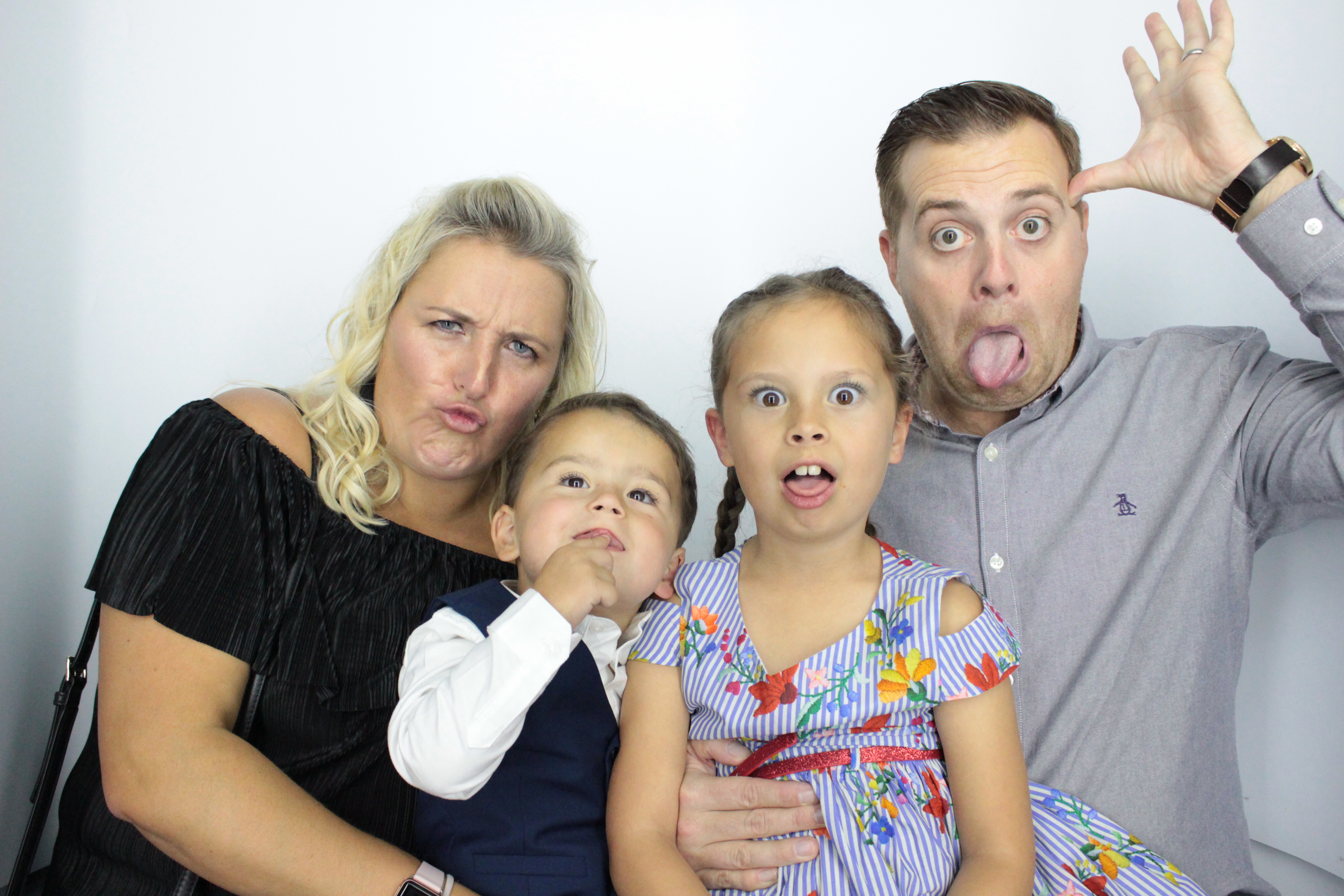 Steve & Kym | View more photos from the event at gallery.myphotoboothexperience.co.uk/u/MyPhotoBoothExperienceLtd/Steve-Kym